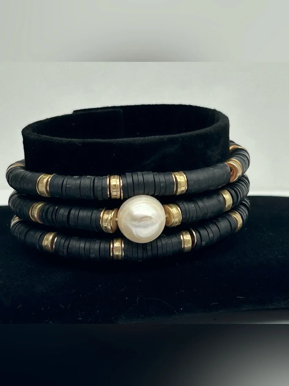 Vintage 3 Pc Rubber Heishi bead Black and Gold Pearl Stretch Bracelet